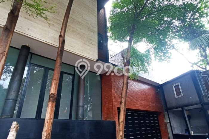 Dijual Hunian Mewah dengan Fasilitas Sekitar Komplit di Kebayoran Lama, Jakarta Selatan Dijual Hunian Mewah dengan Fasilitas Sekitar Komplit di Kebayoran Lama, Jakarta Selatan