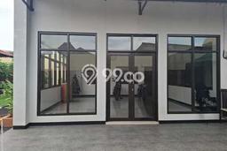 For Sale! Luxury House LT 488m2 Desain Elegan di Pulogebang For Sale! Luxury House LT 488m2 Desain Elegan di Pulogebang