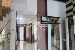 FEATURED! Rumah di Taman Grisenda, 3 KM, Lokasi Strategis, LT 111m² LB 245m² FEATURED! Rumah di Taman Grisenda, 3 KM, Lokasi Strategis, LT 111m² LB 245m²