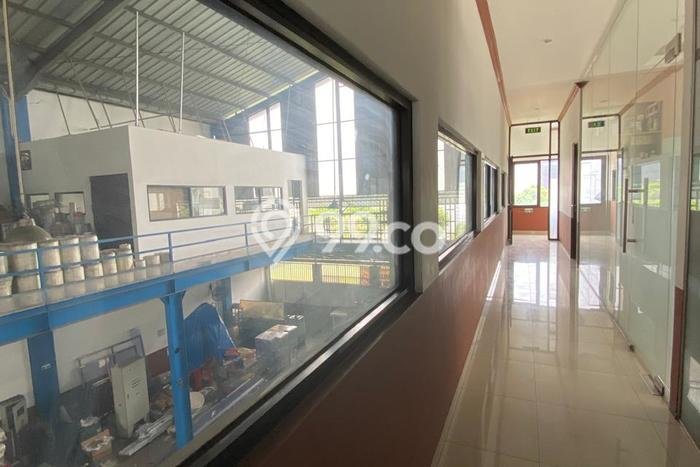 Lokasi Strategis! Dijual Gudang Bisnis di BSD, Tangerang Selatan Kondisi Baik Lokasi Strategis! Dijual Gudang Bisnis di BSD, Tangerang Selatan Kondisi Baik