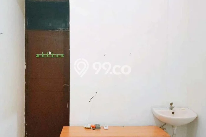 Dijual Kost Strategis di Grogol Petamburan, Jakarta Barat 31 KT, 31 KM, Luas Bangunan 600m2 Dijual Kost Strategis di Grogol Petamburan, Jakarta Barat 31 KT, 31 KM, Luas Bangunan 600m2