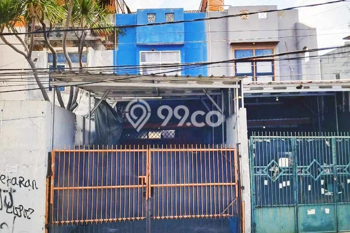 Ruko disewakan lokasi strategis Cengkareng Jakarta Barat 200m2 Ruko disewakan lokasi strategis Cengkareng Jakarta Barat 200m2