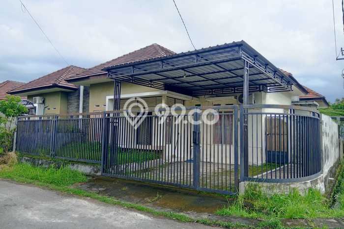 Rumah Luas Asri 3 KT Siap Pakai di Mataram Kota Mataram Rumah Luas Asri 3 KT Siap Pakai di Mataram Kota Mataram