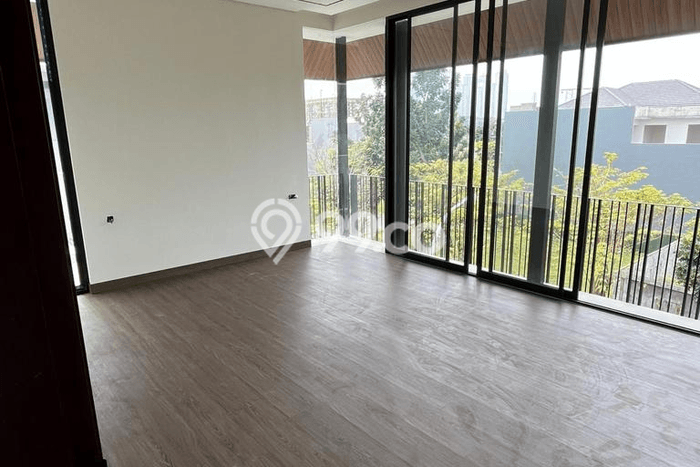 Rumah Asri area Pakuwon Indah, Akses ke Pakuwon Indah, Surabaya, Surabaya - LT 228m2m² Rumah Asri area Pakuwon Indah, Akses ke Pakuwon Indah, Surabaya, Surabaya - LT 228m2m²