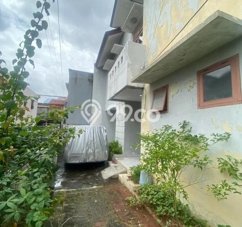 Rumah Mewah LB 300m2 Siap Pakai Desain Elegan di Jurangmangu, Tangerang Rumah Mewah LB 300m2 Siap Pakai Desain Elegan di Jurangmangu, Tangerang