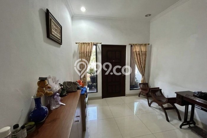 Hunian Mewah LB 200m2 Siap Pakai Desain Elegan di Graha Raya Bintaro, Tangerang Selatan Hunian Mewah LB 200m2 Siap Pakai Desain Elegan di Graha Raya Bintaro, Tangerang Selatan