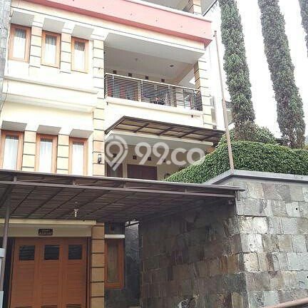 DIJUAL CEPAT! Rumah Sayap Dago, Bandung, LT 241m2m² LB 485m2m² DIJUAL CEPAT! Rumah Sayap Dago, Bandung, LT 241m2m² LB 485m2m²