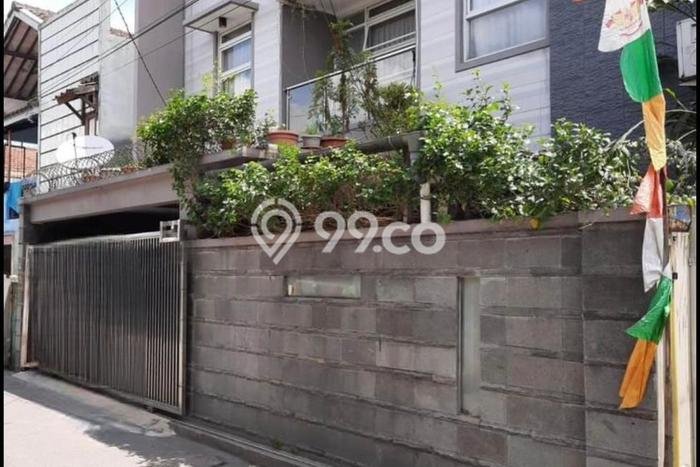 Dijual Rumah 7 Kamar Lokasi Ideal Nyaman dan Strategis di Regol Dijual Rumah 7 Kamar Lokasi Ideal Nyaman dan Strategis di Regol