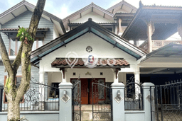 Rumah Modern 4 KT di Bintaro Jakarta Selatan Unfurnished Rumah Modern 4 KT di Bintaro Jakarta Selatan Unfurnished