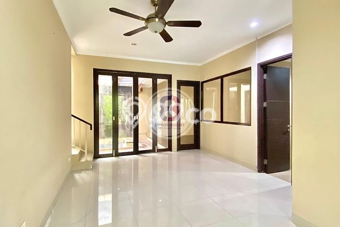 Ready to Use! Luxury House LT 144m2 Desain Elegan di Sektor 9-Bintaro Ready to Use! Luxury House LT 144m2 Desain Elegan di Sektor 9-Bintaro