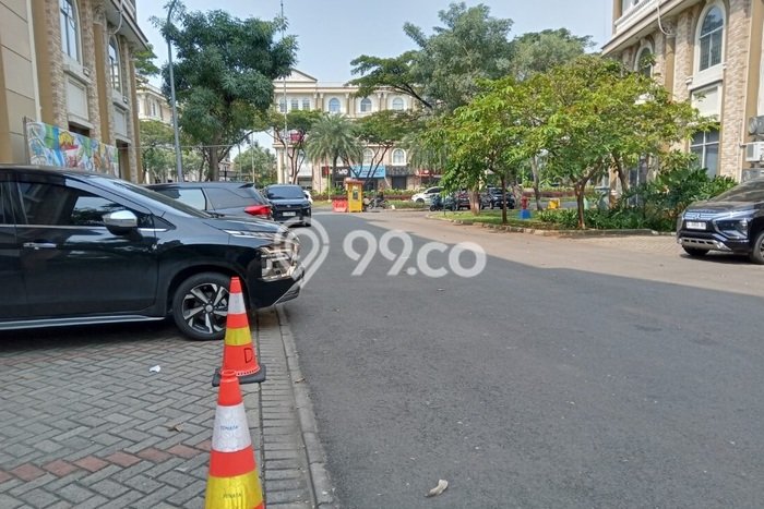 Dijual! Ruko di Green Lake City Jakarta Barat LT 90m2 / LB 290m2 Kawasan Strategis Dijual! Ruko di Green Lake City Jakarta Barat LT 90m2 / LB 290m2 Kawasan Strategis