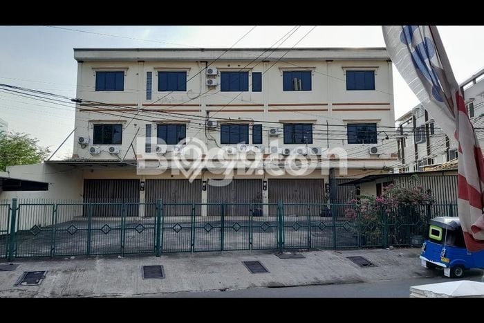 Disewakan Ruko di Pusat Kota Jakarta Barat Ramai Strategis Disewakan Ruko di Pusat Kota Jakarta Barat Ramai Strategis