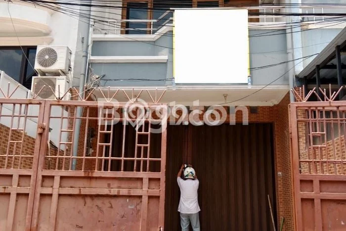 Disewakan segera hunian minimalis lokasi strategis 3 Kamar di Tambora, Jakarta Barat Disewakan segera hunian minimalis lokasi strategis 3 Kamar di Tambora, Jakarta Barat