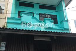 For Sale! Premium House LT 234m2 Desain Modern di Jelambar For Sale! Premium House LT 234m2 Desain Modern di Jelambar
