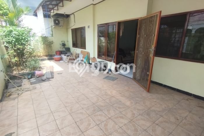 Rumah Modern 3 Kamar LT 160m2 di Taman Kota Rumah Modern 3 Kamar LT 160m2 di Taman Kota