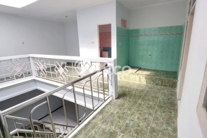 Rumah Modern 5 KT LT 150m2 di Sulfat Rumah Modern 5 KT LT 150m2 di Sulfat