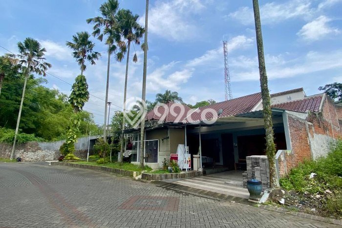 Siap Huni Hunian Elit 4 Kamar di Dieng Dekat ke Mana Pun Siap Huni Hunian Elit 4 Kamar di Dieng Dekat ke Mana Pun