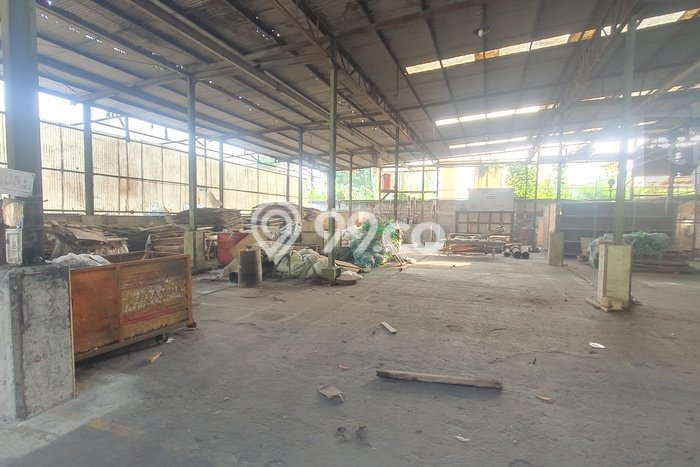 Unit Gudang Disewakan di Daan Mogot di Area Ramai & Strategis Unit Gudang Disewakan di Daan Mogot di Area Ramai & Strategis