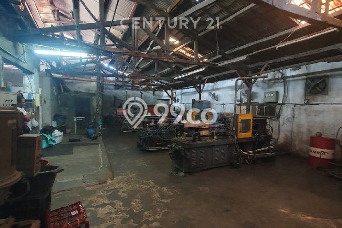 Gudang Disewa di Jakarta Barat dengan LB 300m2 Area Komersial Ramai Gudang Disewa di Jakarta Barat dengan LB 300m2 Area Komersial Ramai