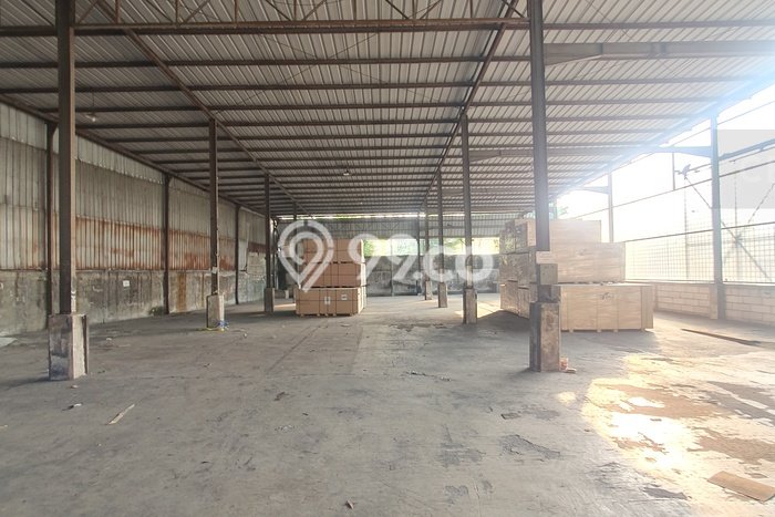 Unit Gudang Disewakan di Daan Mogot di Area Ramai & Strategis Unit Gudang Disewakan di Daan Mogot di Area Ramai & Strategis