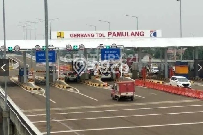 Ruko disewakan di Ciputat Tangerang Selatan dengan luas bangunan 750m2 Ruko disewakan di Ciputat Tangerang Selatan dengan luas bangunan 750m2