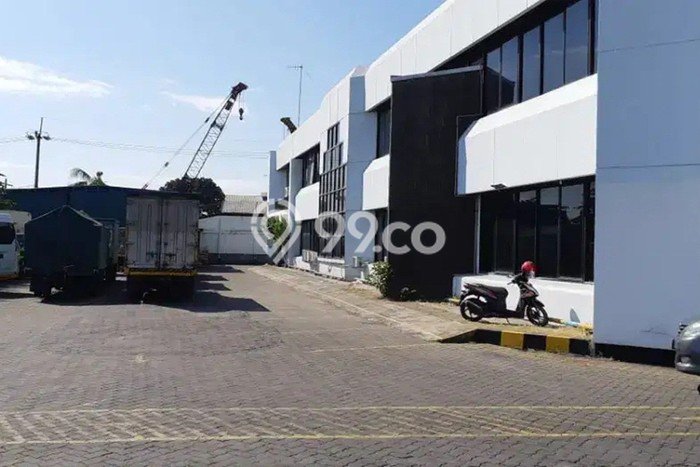 Area Ramai! Pabrik Dijual di Sidoarjo untuk Bisnis Luas Bangunan 8253m2 Area Ramai! Pabrik Dijual di Sidoarjo untuk Bisnis Luas Bangunan 8253m2