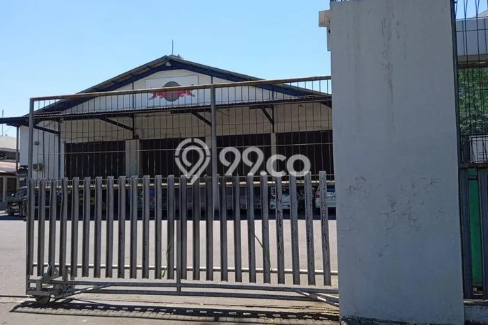 Unit Gudang Dijual di Surabaya LT 4960m2 & LB 2836m2 Unit Gudang Dijual di Surabaya LT 4960m2 & LB 2836m2