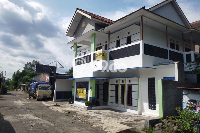 Hunian Cantik Minimalis Lb 306m2 di Depok, Sleman Hunian Cantik Minimalis Lb 306m2 di Depok, Sleman