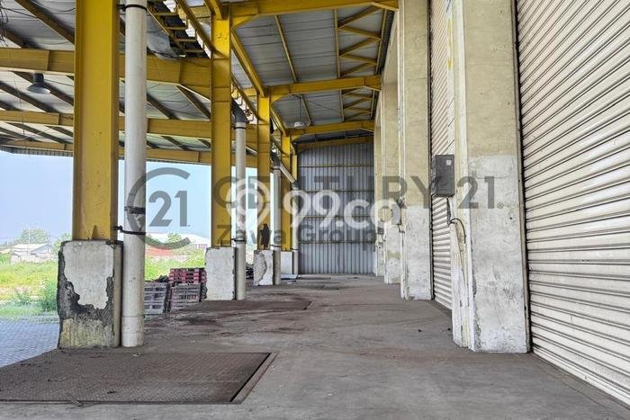 Dijual! Gudang di Cikarang Bekasi LT 97000m2 / LB 10800m2 Kawasan Strategis Dijual! Gudang di Cikarang Bekasi LT 97000m2 / LB 10800m2 Kawasan Strategis