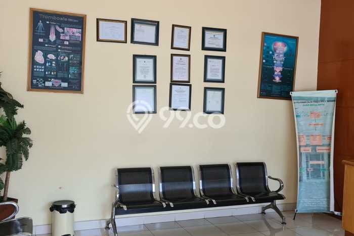 Unit Komersial Dijual di Tebet Jakarta Selatan Luas Tanah 652m2, Luas Bangunan 450m2 Unit Komersial Dijual di Tebet Jakarta Selatan Luas Tanah 652m2, Luas Bangunan 450m2