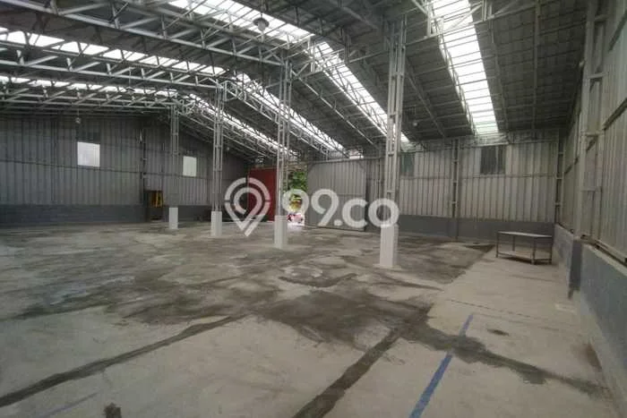 Unit Gudang disewakan di Curug Tangerang dengan LT 1000m2 / LB 500m2 Unit Gudang disewakan di Curug Tangerang dengan LT 1000m2 / LB 500m2