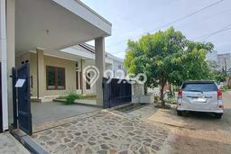 Rumah Lingkungan Asri kawasan Bintaro, Tangerang Selatan, Luas 180m² LB 160m² Rumah Lingkungan Asri kawasan Bintaro, Tangerang Selatan, Luas 180m² LB 160m²