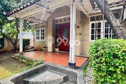 Rumah Modern 3 KT di Bintaro Tangerang Selatan Semi Furnished Rumah Modern 3 KT di Bintaro Tangerang Selatan Semi Furnished