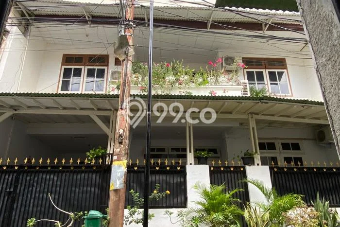 Unit Kost Dijual di Kawasan Tanah Abang Jakarta Pusat dengan 6 KT Unit Kost Dijual di Kawasan Tanah Abang Jakarta Pusat dengan 6 KT