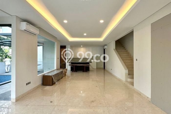 Ready to Use! Premium House LT 236m2 Desain Modern di Kemang Ready to Use! Premium House LT 236m2 Desain Modern di Kemang