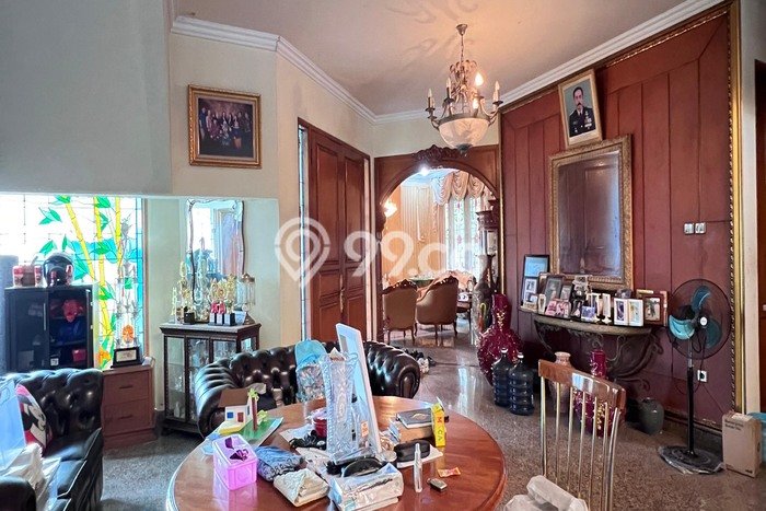 Rumah Luxury Modern Tanpa Renovasi di Pejaten Jakarta Selatan Rumah Luxury Modern Tanpa Renovasi di Pejaten Jakarta Selatan