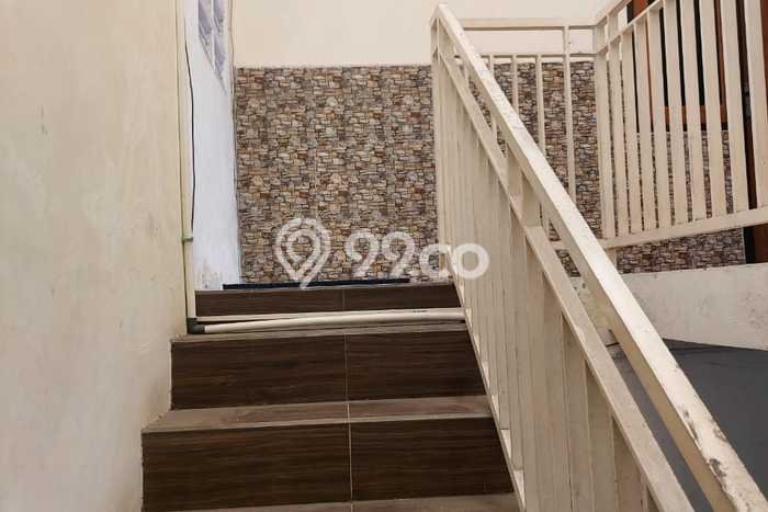 Dijual Kost Strategis di Gedangan, Sidoarjo 8 KT, 8 KM, Luas Bangunan 192m2 Dijual Kost Strategis di Gedangan, Sidoarjo 8 KT, 8 KM, Luas Bangunan 192m2