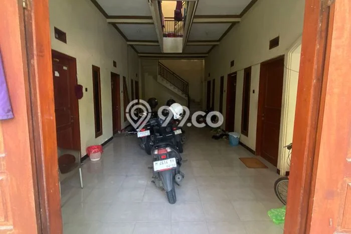Aset Investasi! Kost Dijual di Mulyorejo, Surabaya, 14 KT, 6 KM, Luas 210m2 Aset Investasi! Kost Dijual di Mulyorejo, Surabaya, 14 KT, 6 KM, Luas 210m2