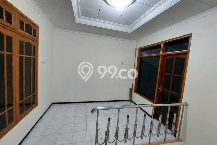 For Sale Rumah 4 Kamar Lokasi Strategis Bagus dan Strategis di Waru For Sale Rumah 4 Kamar Lokasi Strategis Bagus dan Strategis di Waru