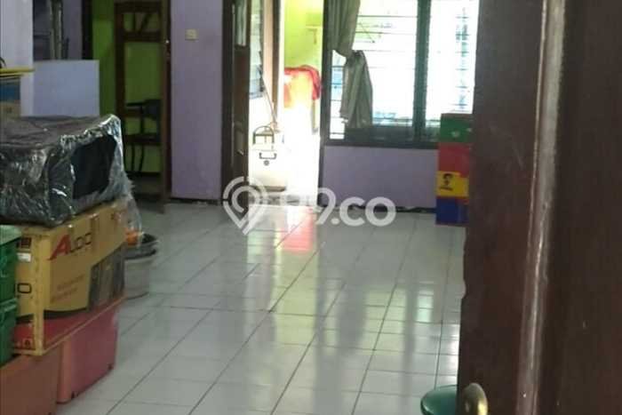 Jual Rumah Bagus Siap Huni LB 120m2 di Waru, Sidoarjo Jual Rumah Bagus Siap Huni LB 120m2 di Waru, Sidoarjo