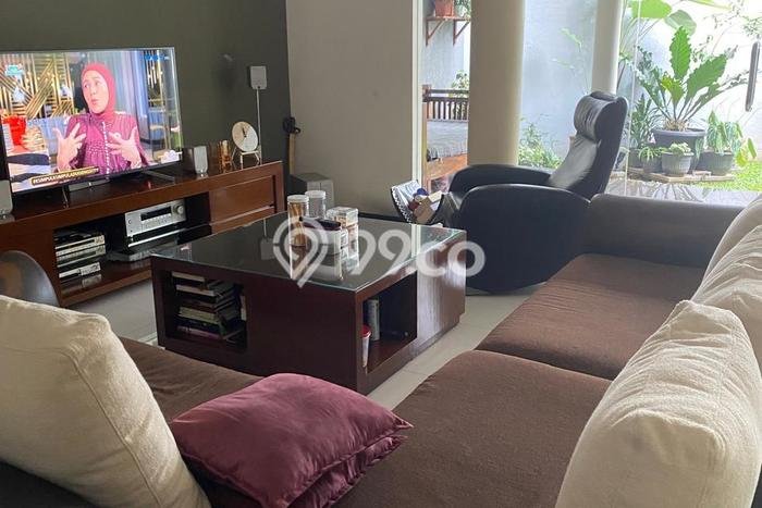 Rumah Elit LB 450m2 Siap Pakai Desain Elegan di Tubagus Ismail, Bandung Rumah Elit LB 450m2 Siap Pakai Desain Elegan di Tubagus Ismail, Bandung