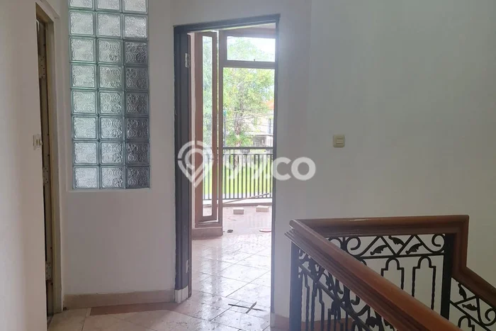 Rumah Minimalis 4 KT LT 108m2 di Taman Surya Rumah Minimalis 4 KT LT 108m2 di Taman Surya