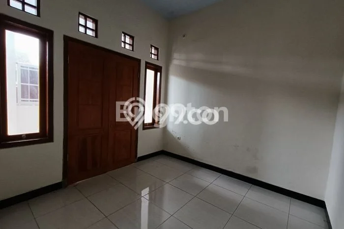 Lokasi strategis! Rumah siap pakai disewakan di Sukodono LB 72m2 Lokasi strategis! Rumah siap pakai disewakan di Sukodono LB 72m2
