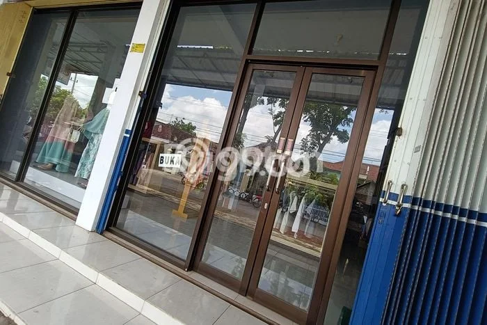 Unit Ruko Dijual di Sukodono Lumajang Luas Tanah 120m2, Luas Bangunan 120m2 Unit Ruko Dijual di Sukodono Lumajang Luas Tanah 120m2, Luas Bangunan 120m2