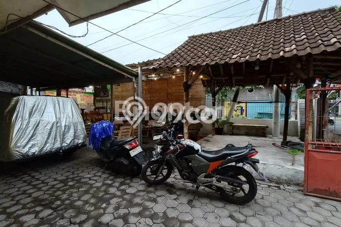 Rumah Strategis Minimalis Lb 240m2 di Tekung, Lumajang Rumah Strategis Minimalis Lb 240m2 di Tekung, Lumajang