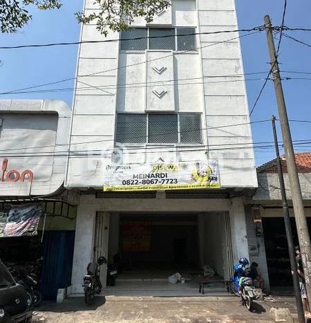 Ruko Disewakan di Kawasan Ramai Pasar Kliwon, Surakarta Ruko Disewakan di Kawasan Ramai Pasar Kliwon, Surakarta