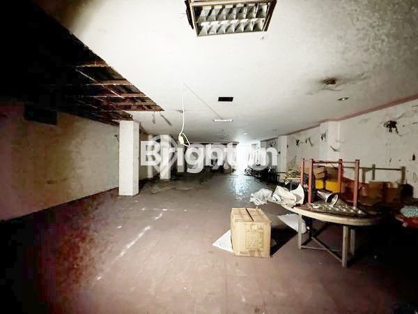 Ruko disewakan lokasi strategis Slamet Riyadi Solo 750m2 Ruko disewakan lokasi strategis Slamet Riyadi Solo 750m2