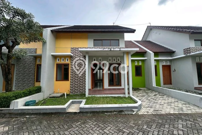Hunian Nyaman Asri 3 KT Siap Pakai di Solo Baru Surakarta Hunian Nyaman Asri 3 KT Siap Pakai di Solo Baru Surakarta