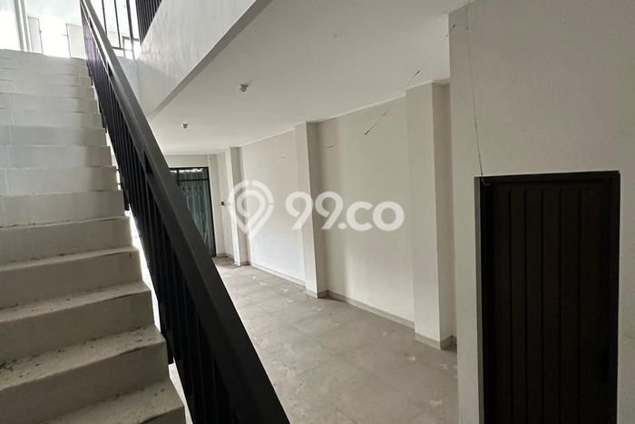 Ruko untuk disewa di Jaten punya LT 150m2 & LB 225m2 harga sewa kompetitif Ruko untuk disewa di Jaten punya LT 150m2 & LB 225m2 harga sewa kompetitif