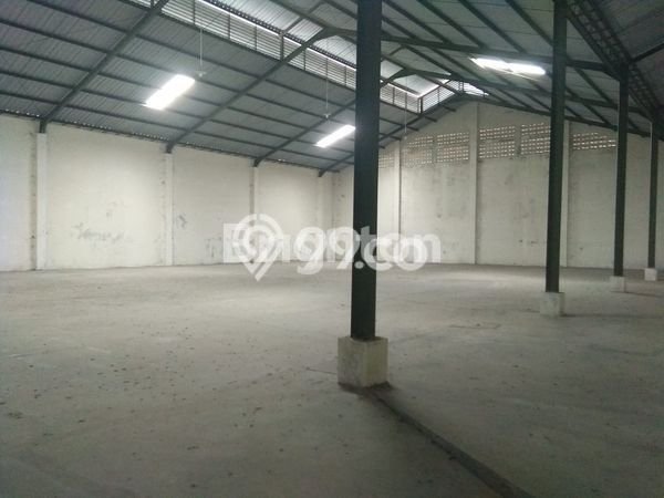 Gudang Disewa di Jebres, Surakarta, LT 1800m2 / LB 1500m2 Gudang Disewa di Jebres, Surakarta, LT 1800m2 / LB 1500m2